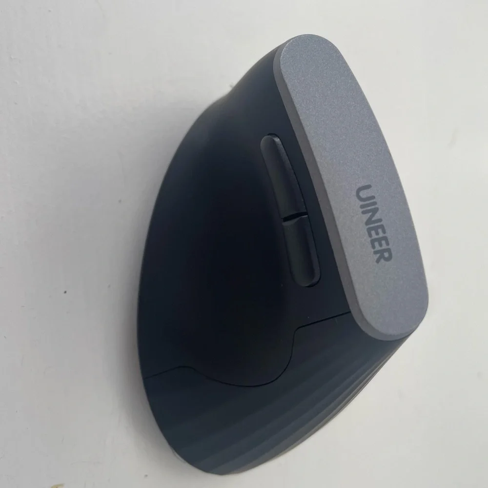 Black Wireless Mouse